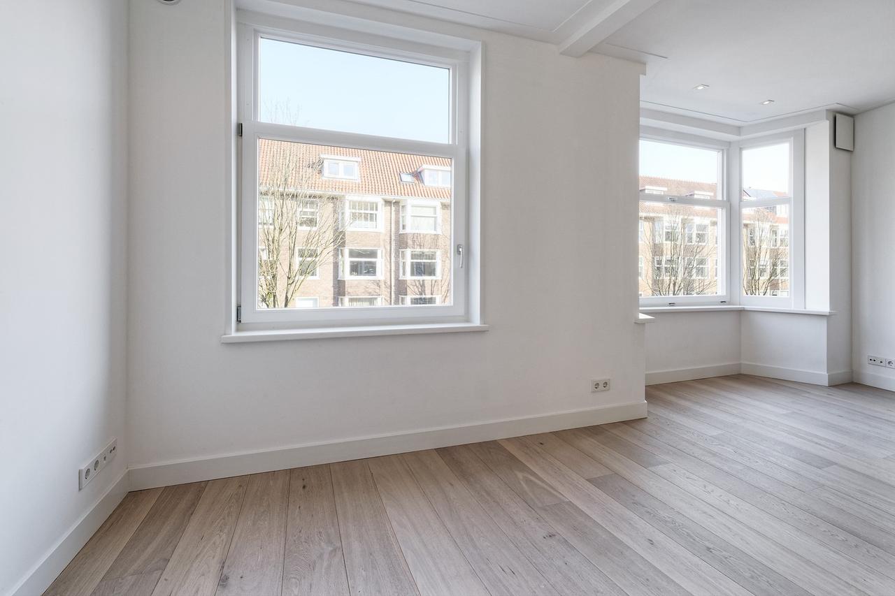 59 m² apartment with balcony in Oud-West - Image 12