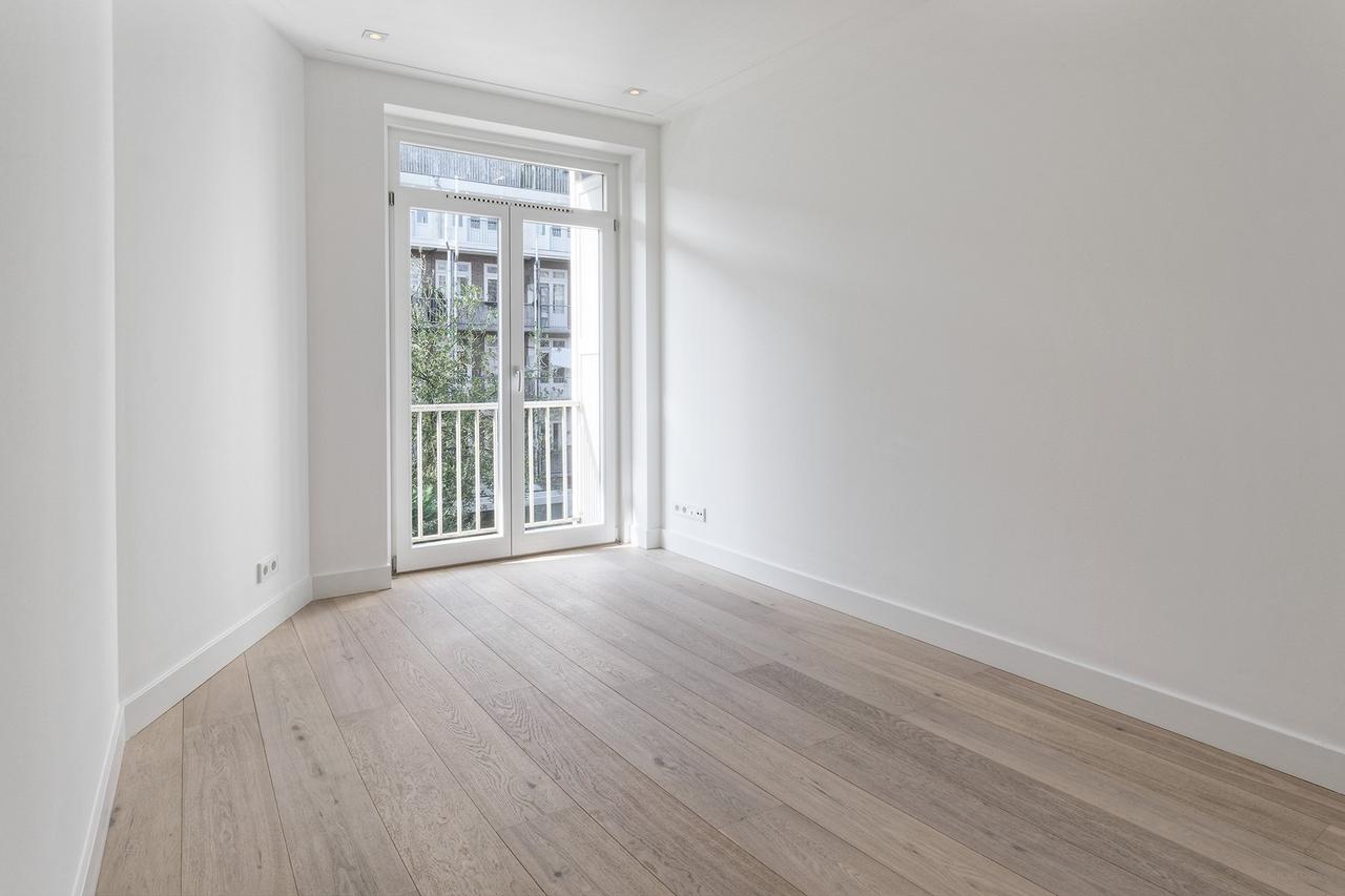 59 m² apartment with balcony in Oud-West - Image 16