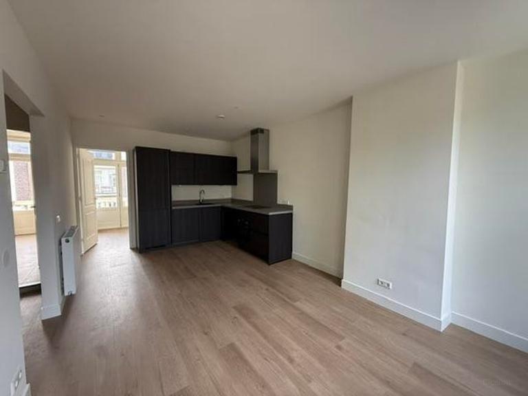 Apartment with balcony in Frederik Hendrikbuurt - Image 2