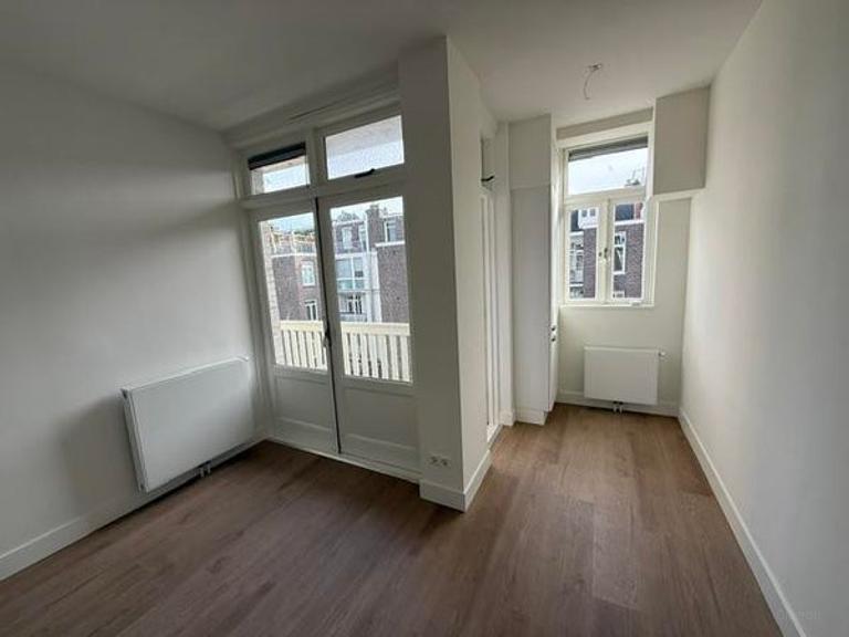 Apartment with balcony in Frederik Hendrikbuurt - Image 6