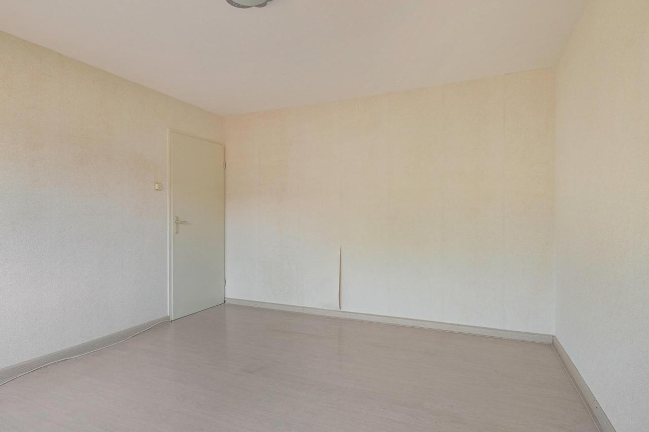 4-Bedroom Home with Garden in Druten - Image 11