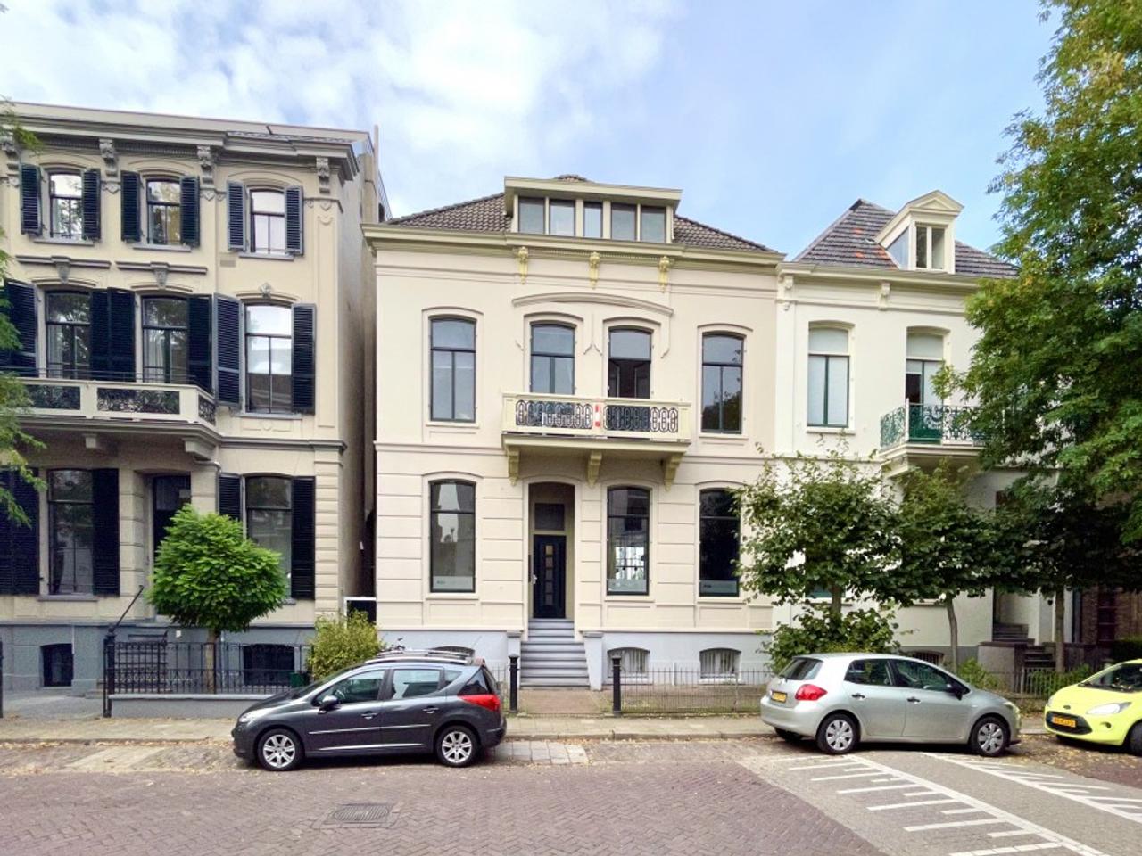Nearly 30 m² living room in Arnhem - Image 1