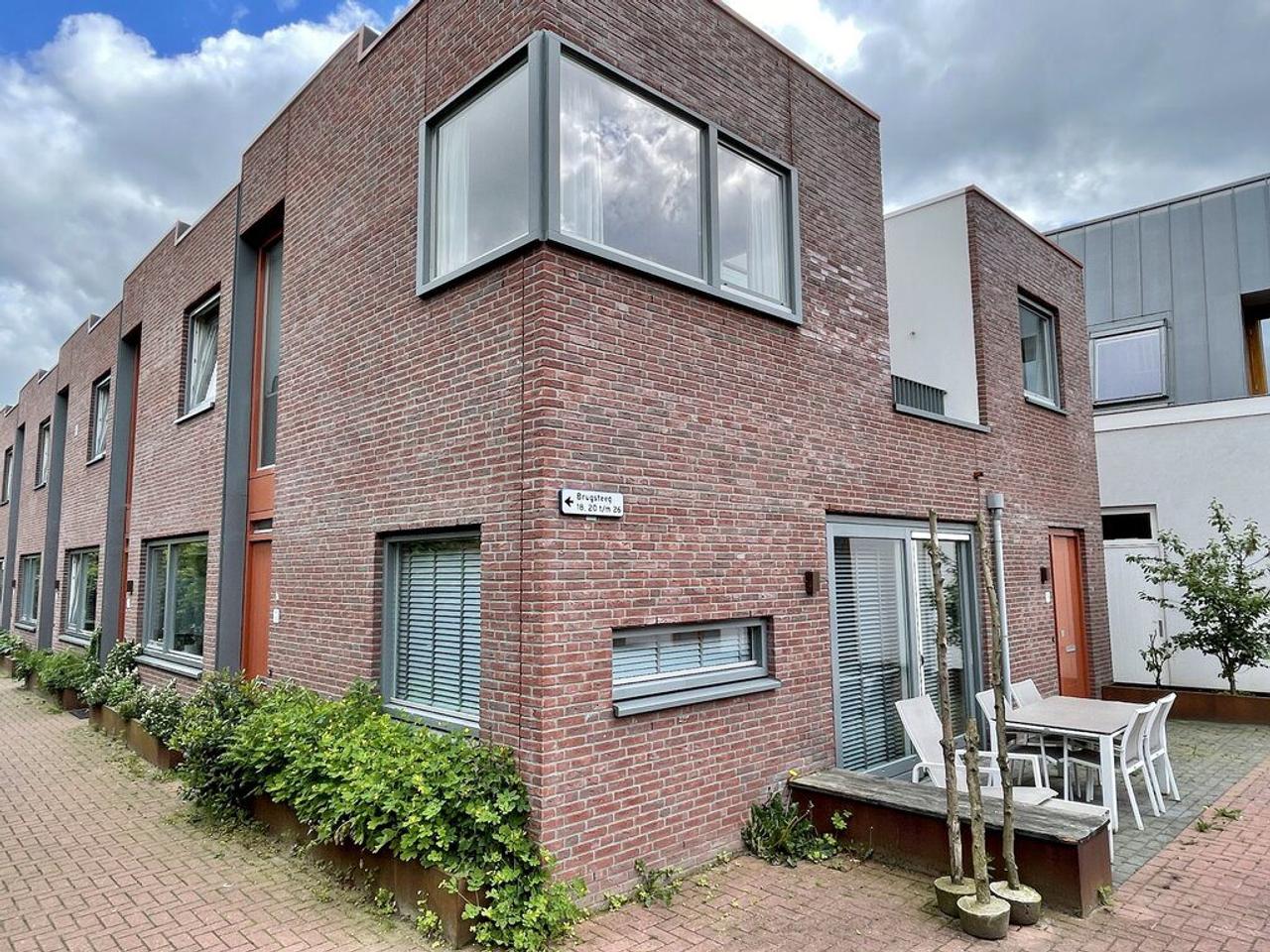 Gemeubileerd appartement met terras in Utrecht - Afbeelding 1