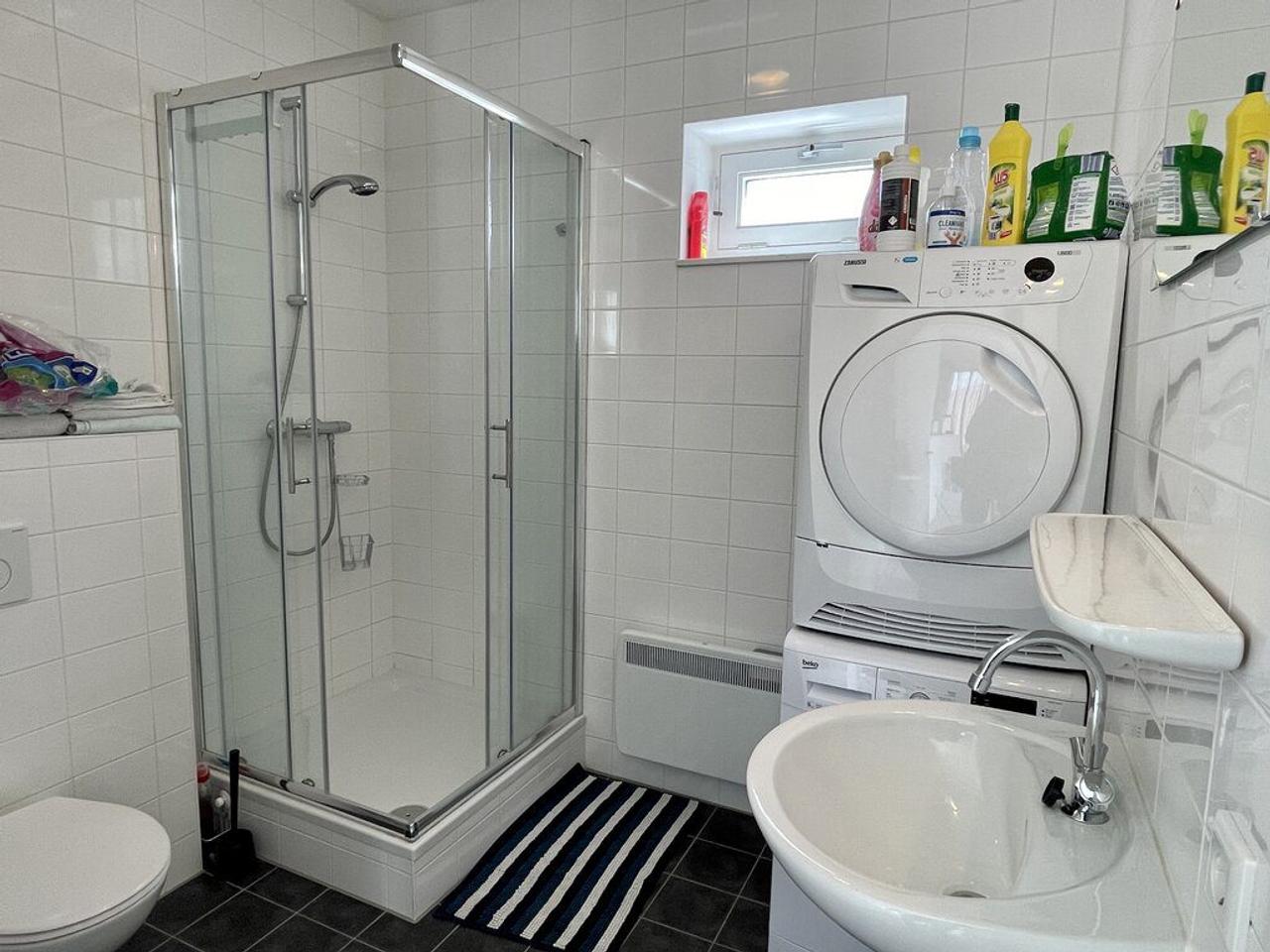 Gemeubileerd appartement met terras in Utrecht - Afbeelding 8