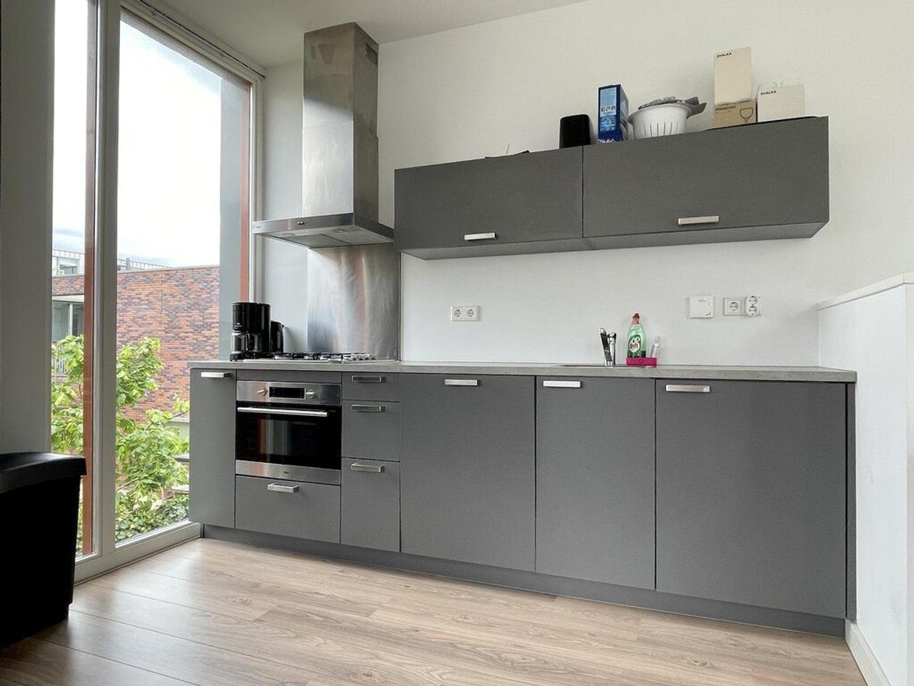 Gemeubileerd appartement met terras in Utrecht - Afbeelding 9