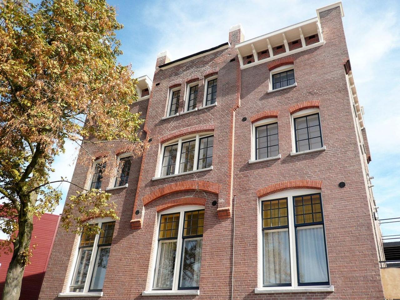 Rooftop Terrace with 2-Bedroom Apartment in Deventer - Image 1