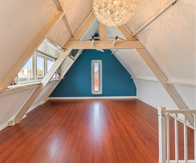 Hoekwoning uit 1938 met garage in Helmond - Afbeelding 9