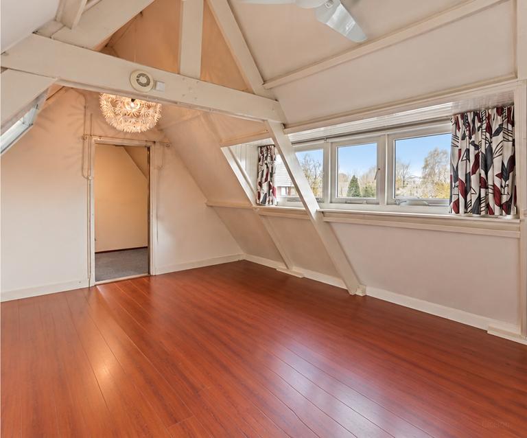 Hoekwoning uit 1938 met garage in Helmond - Afbeelding 10