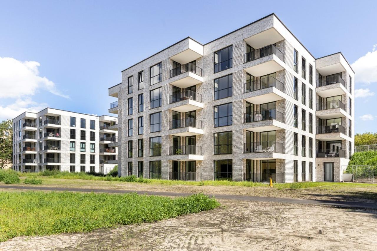 Gemeubileerd parkappartement met terras - Afbeelding 1