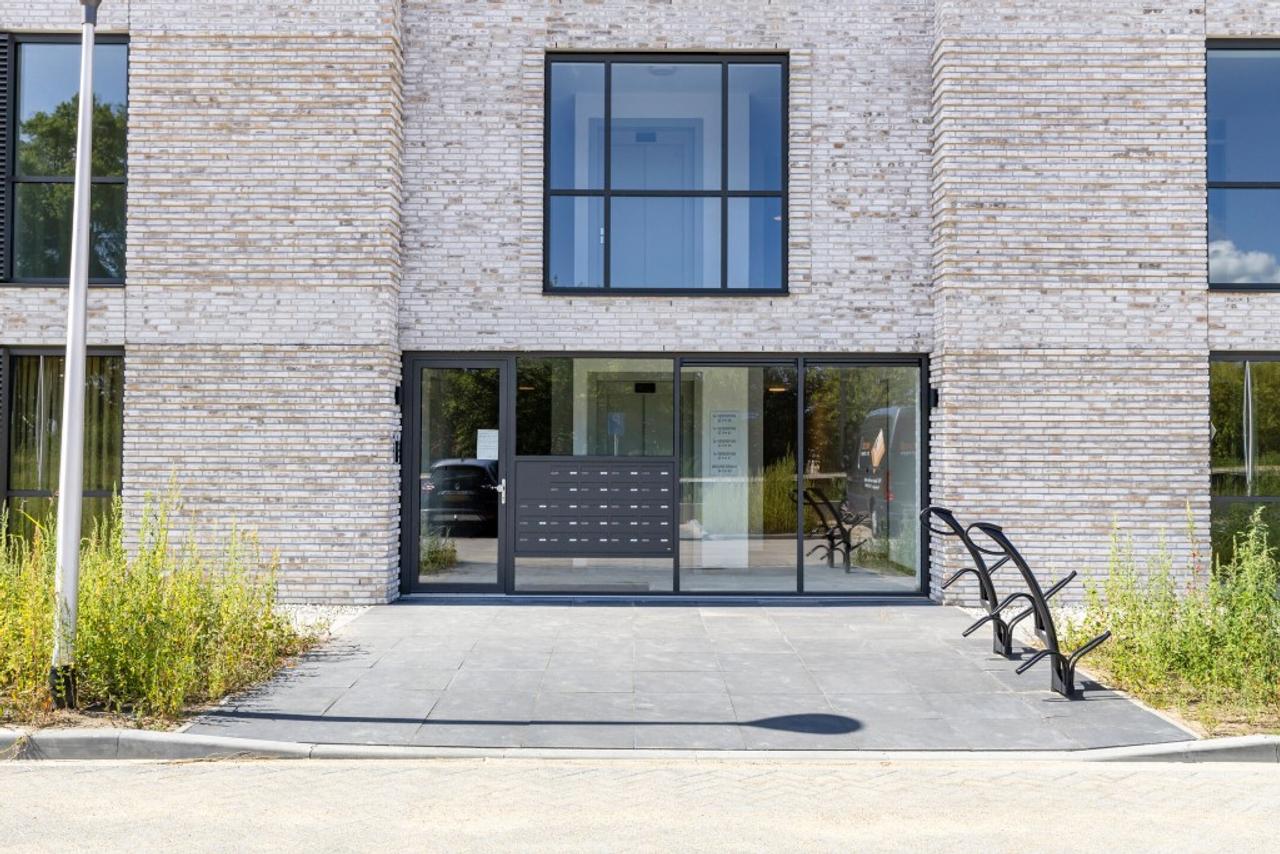 Gemeubileerd parkappartement met terras - Afbeelding 4