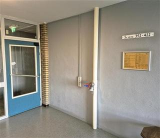 4-Room Apartment with Balcony in IJsselmond - Image 6