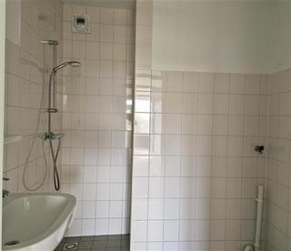 4-Room Apartment with Balcony in IJsselmond - Image 10