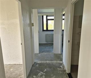 4-Room Apartment with Balcony in IJsselmond - Image 11