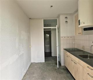 4-Room Apartment with Balcony in IJsselmond - Image 28