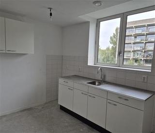 Three-room apartment with balcony in Ommoord - Image 5