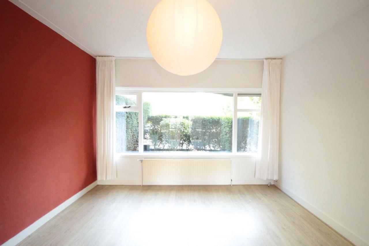 Ground-floor apartment with garden in Indische Buurt - Image 8
