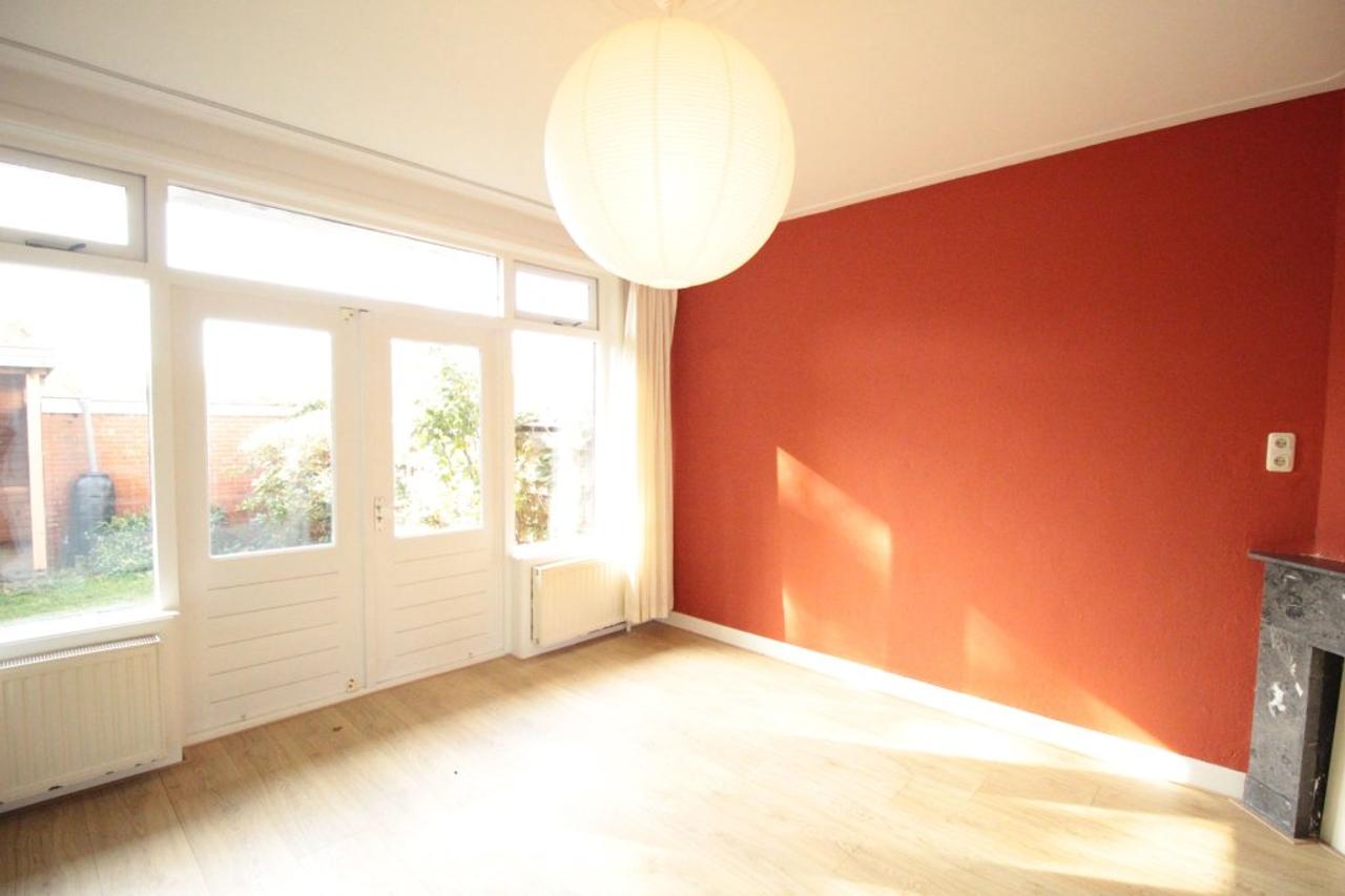 Ground-floor apartment with garden in Indische Buurt - Image 10
