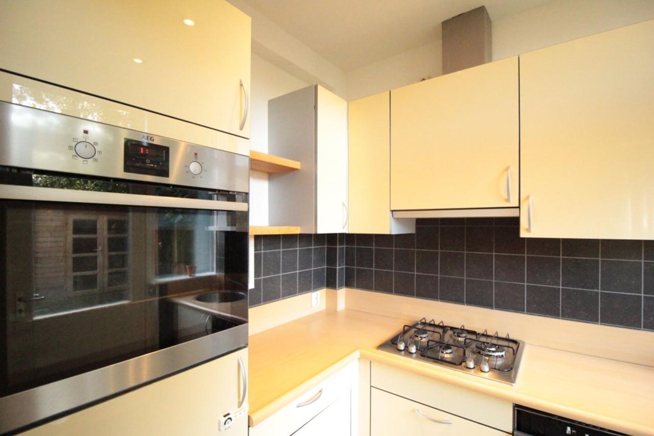 Ground-floor apartment with garden in Indische Buurt - Image 13