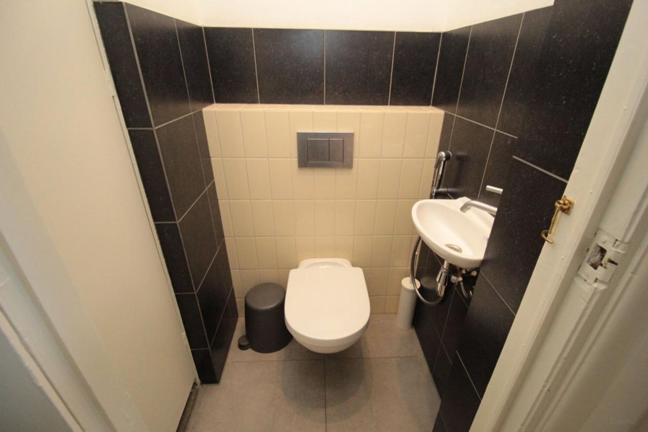 Ground-floor apartment with garden in Indische Buurt - Image 14