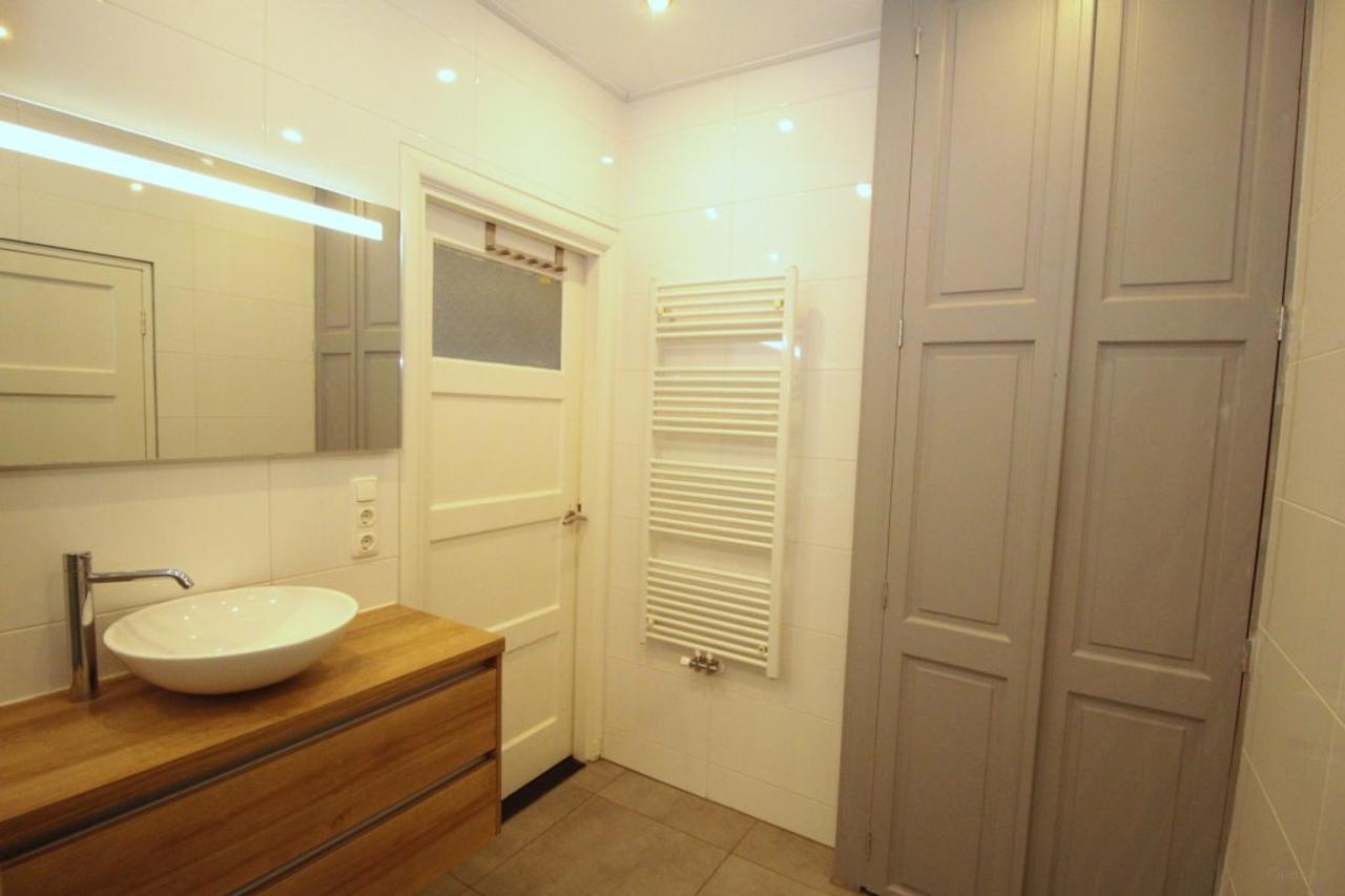 Ground-floor apartment with garden in Indische Buurt - Image 21