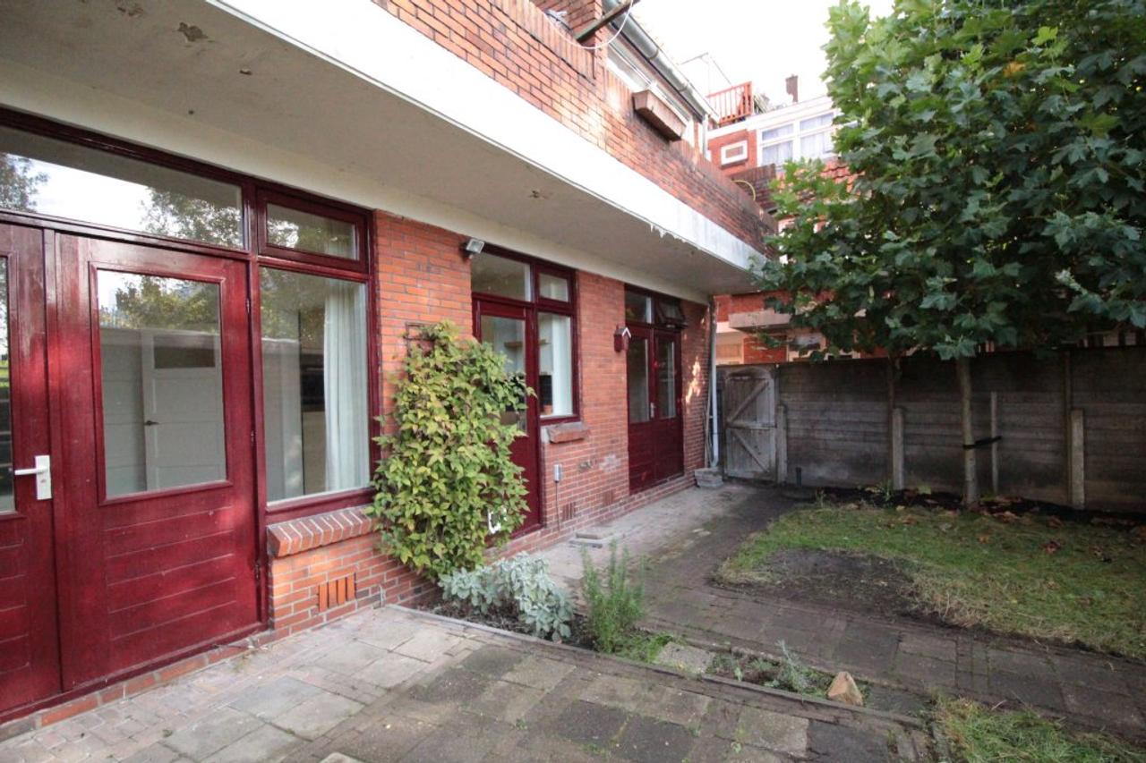 Ground-floor apartment with garden in Indische Buurt - Image 22