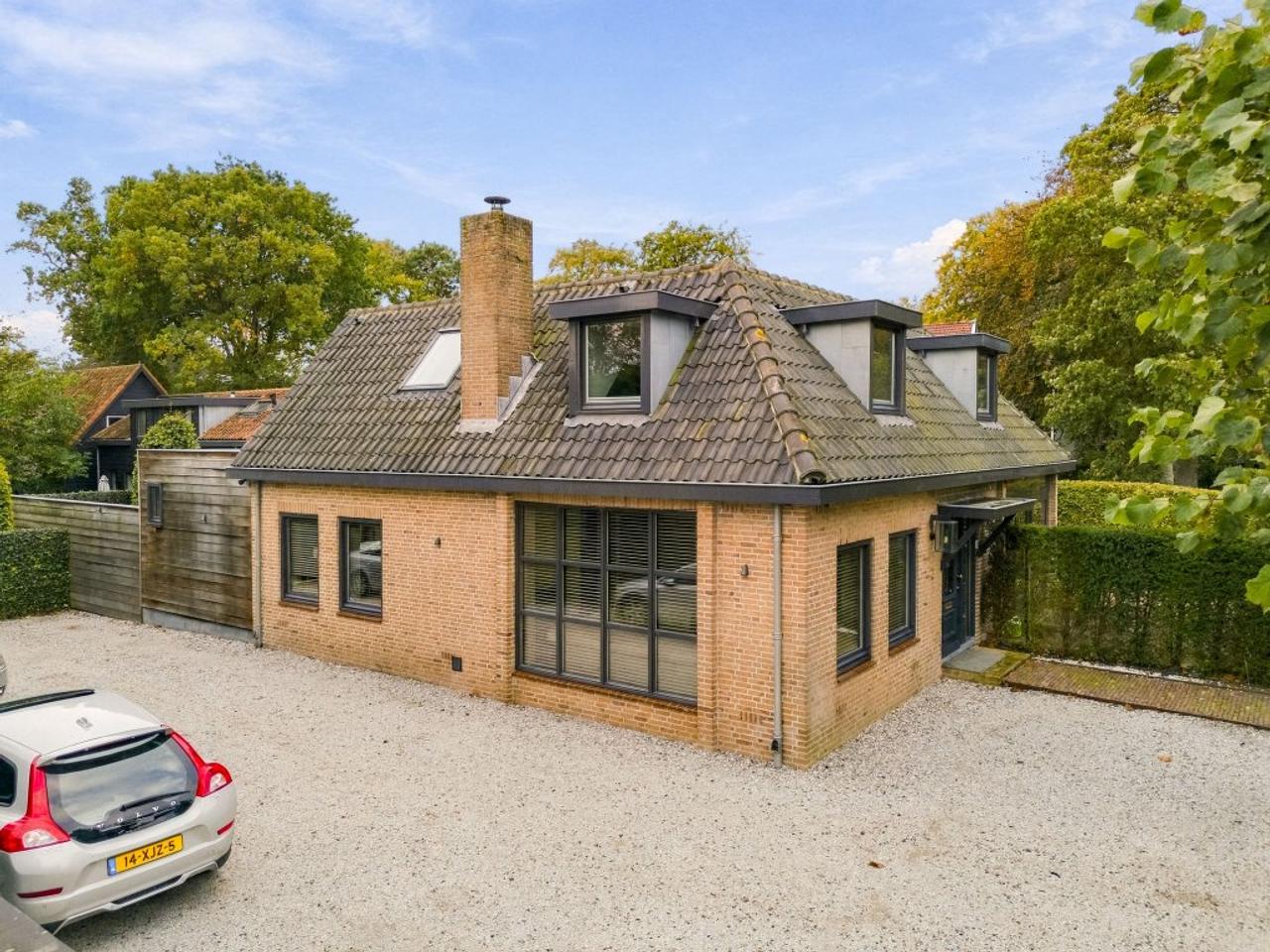 4-Bedroom Villa in the Heart of Bergen - Image 1