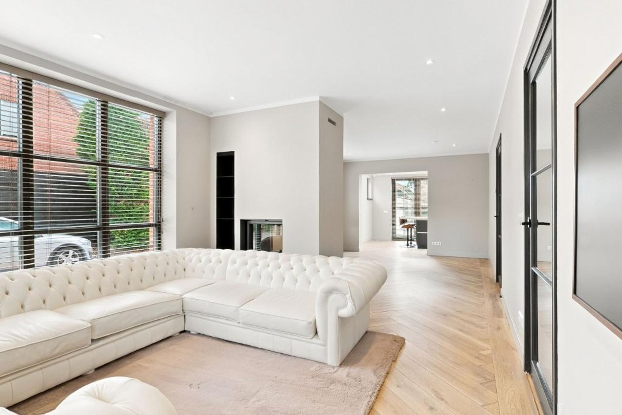 4-Bedroom Villa in the Heart of Bergen - Image 3