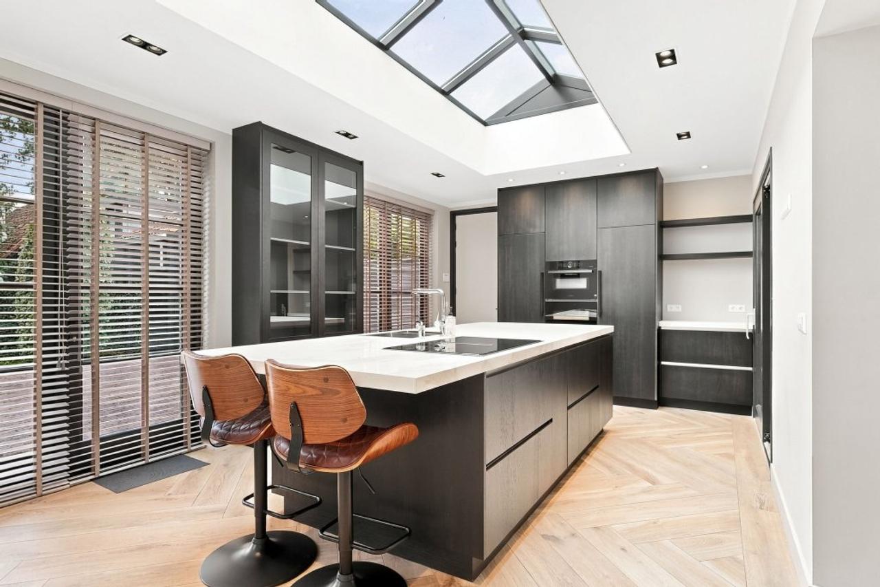 4-Bedroom Villa in the Heart of Bergen - Image 7