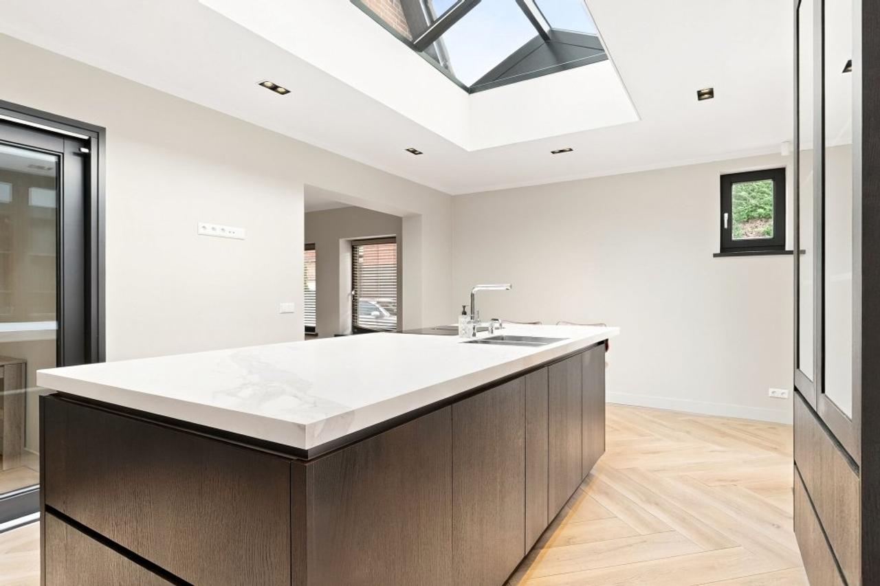 4-Bedroom Villa in the Heart of Bergen - Image 11