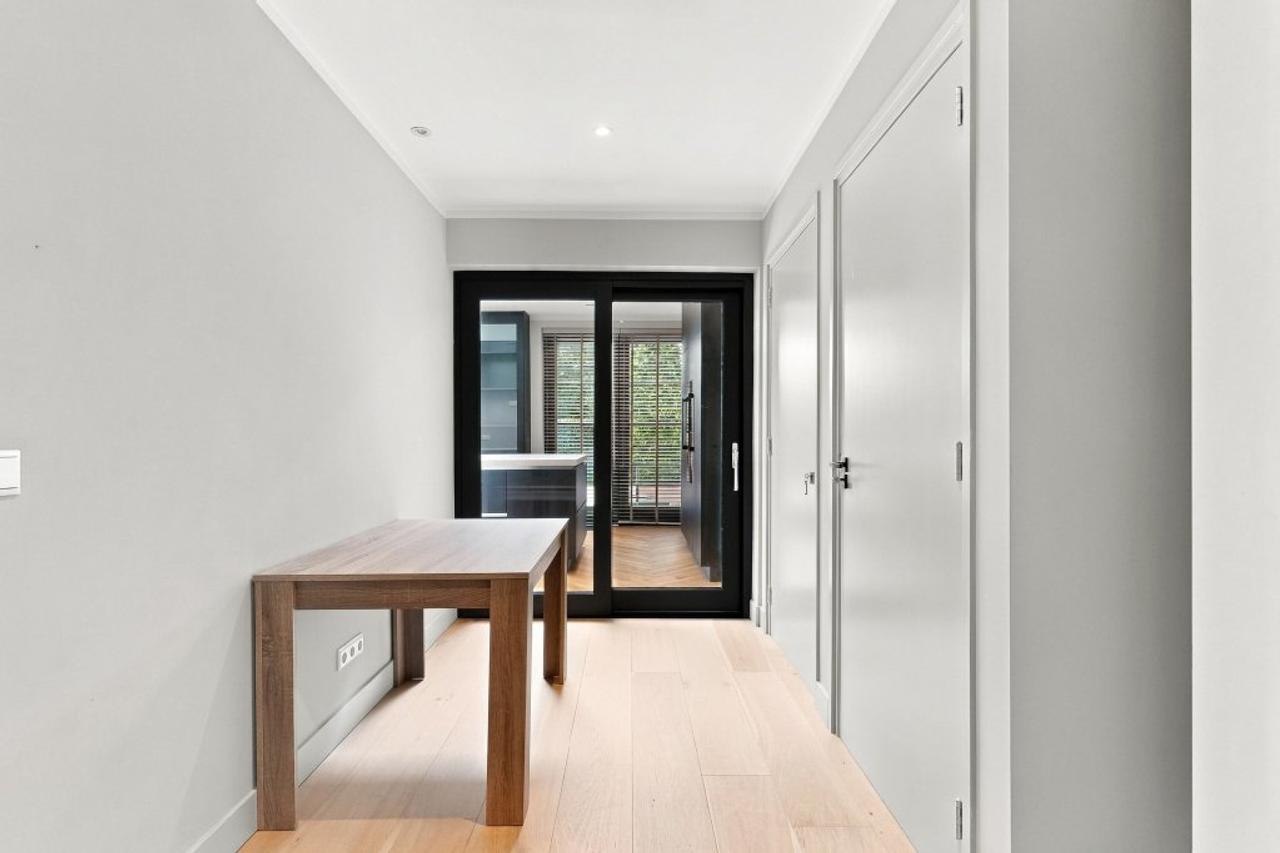 4-Bedroom Villa in the Heart of Bergen - Image 15