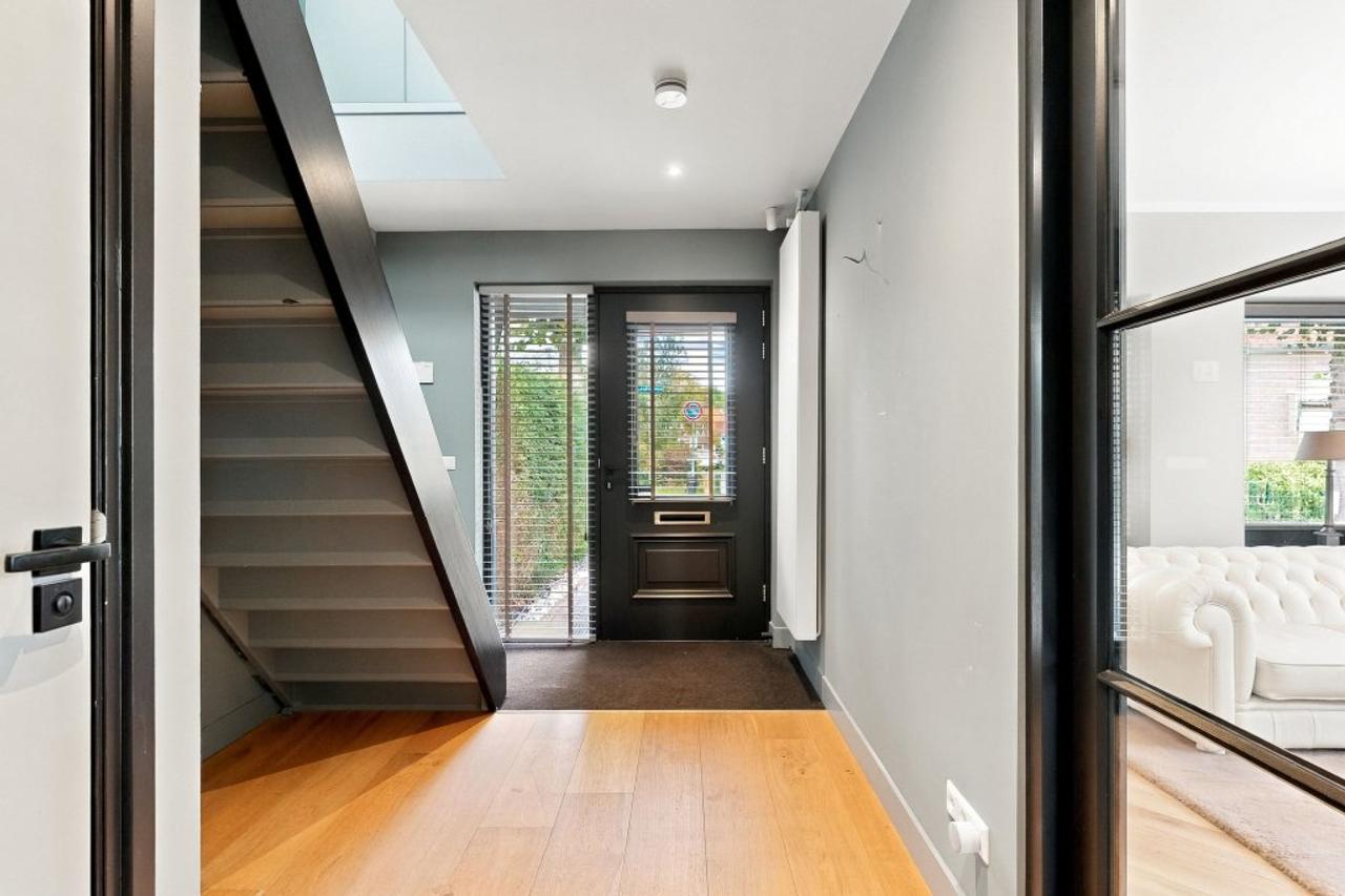 4-Bedroom Villa in the Heart of Bergen - Image 17