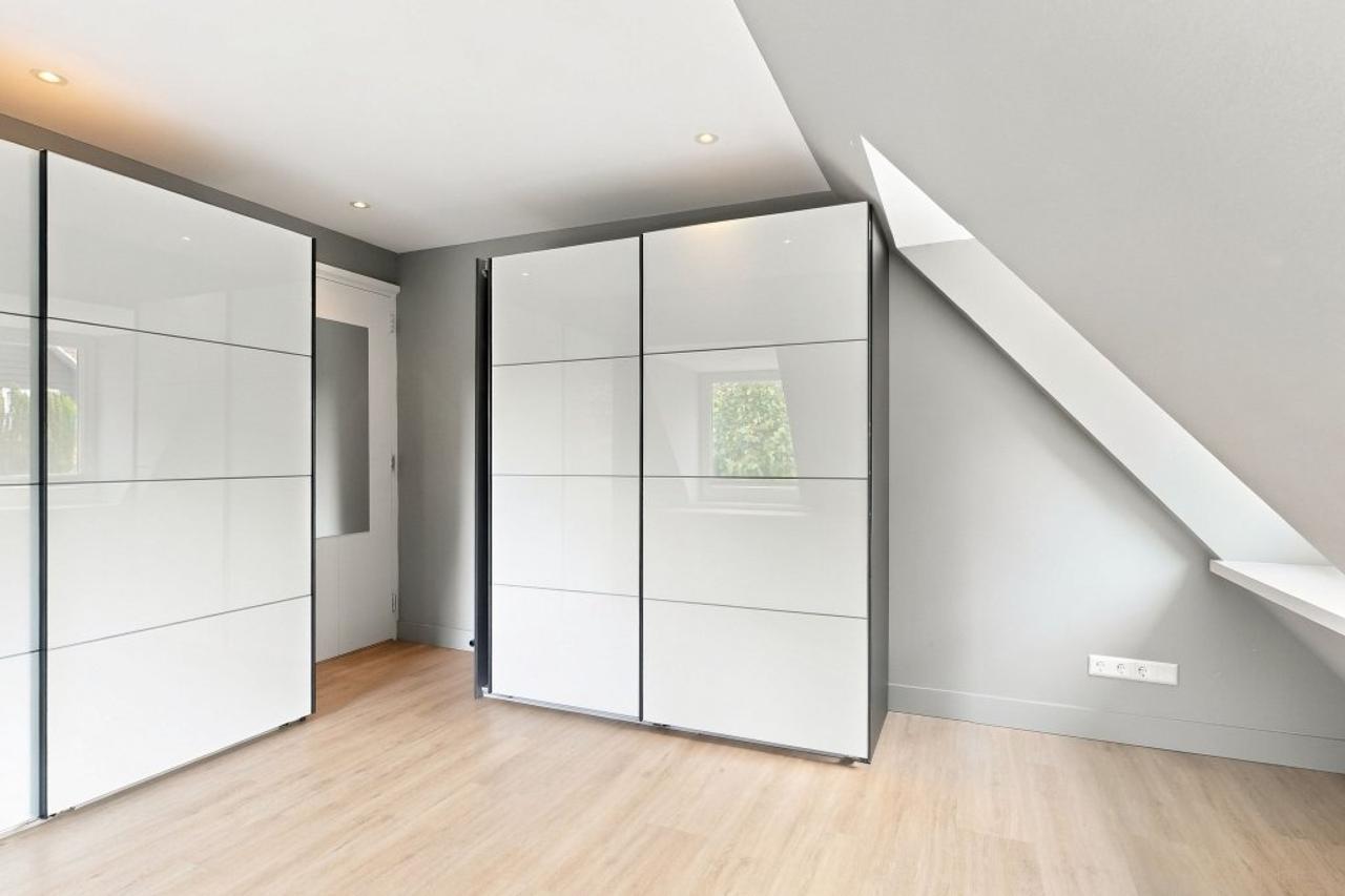 4-Bedroom Villa in the Heart of Bergen - Image 18