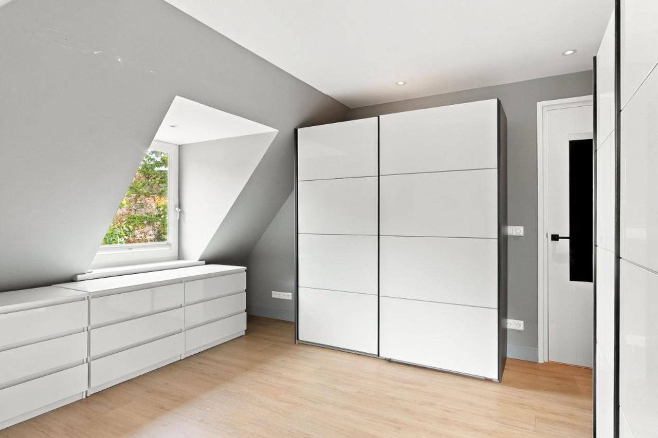 4-Bedroom Villa in the Heart of Bergen - Image 19