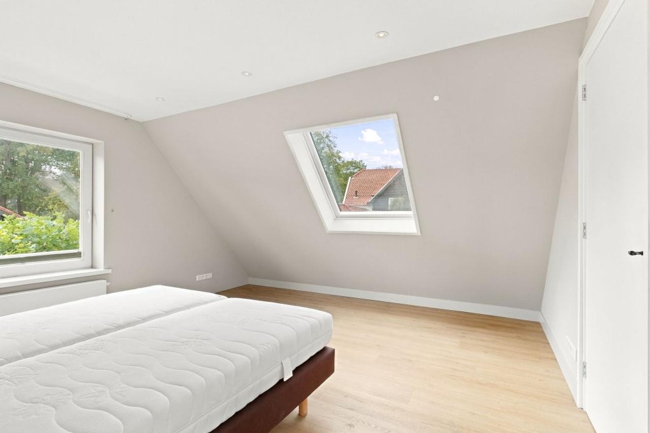 4-Bedroom Villa in the Heart of Bergen - Image 20