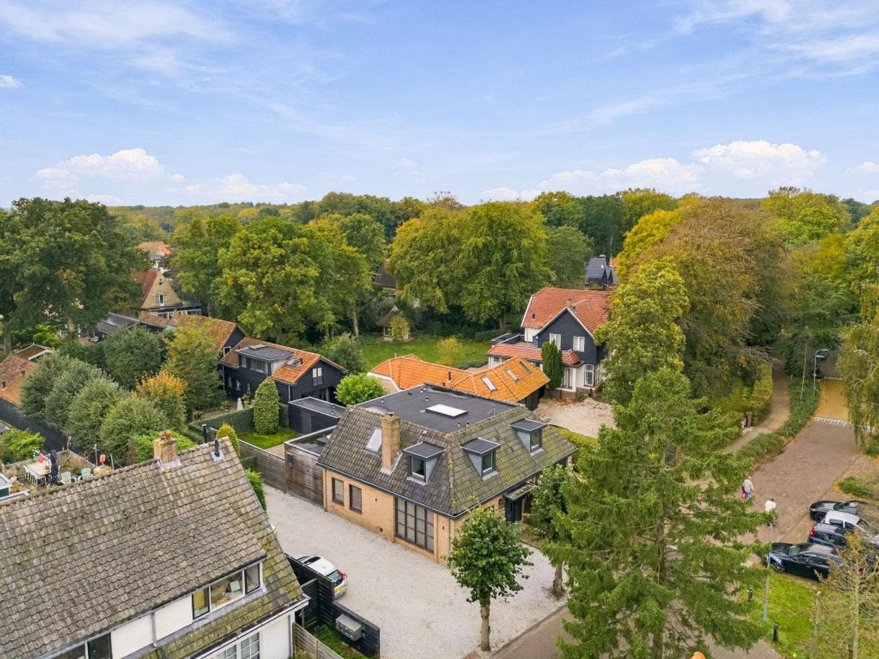 4-Bedroom Villa in the Heart of Bergen - Image 28
