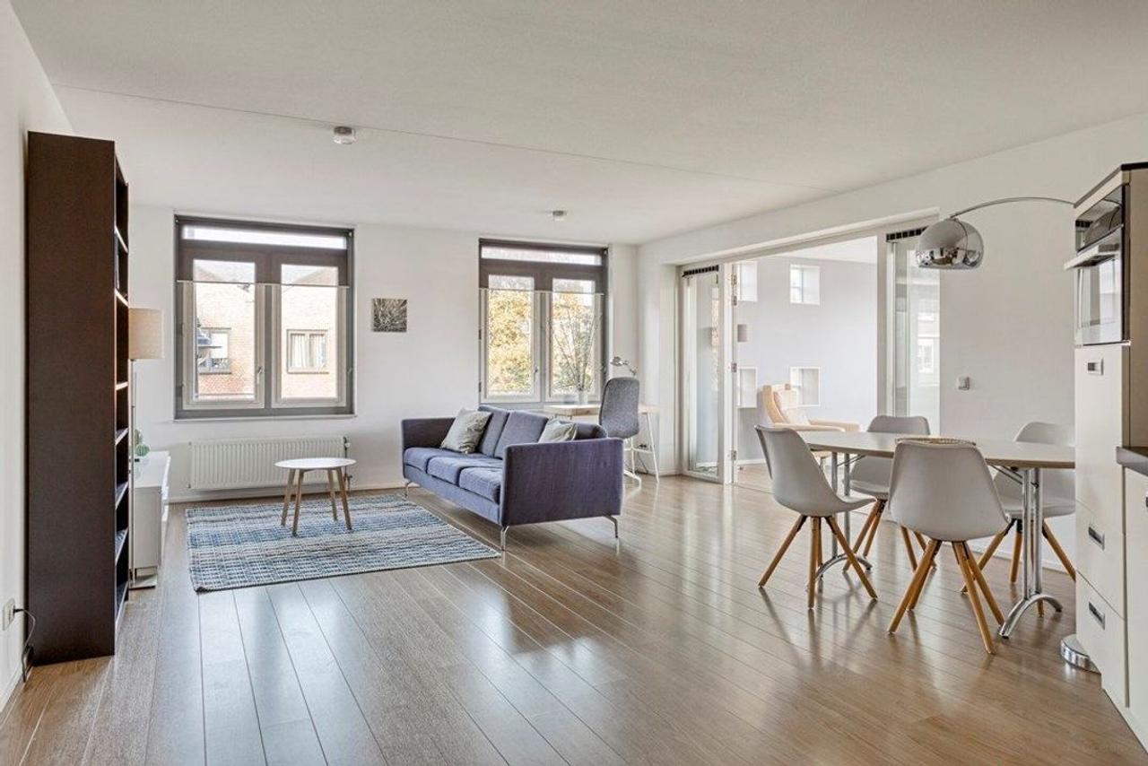Gemeubileerd 3-kamerappartement in Leiden - Afbeelding 1