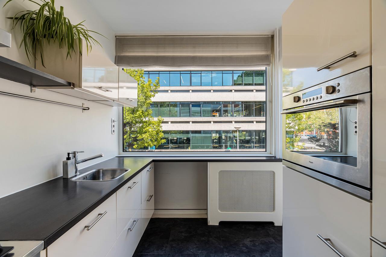 Gemeubileerd 3-kamerappartement met 2 balkons - Afbeelding 12