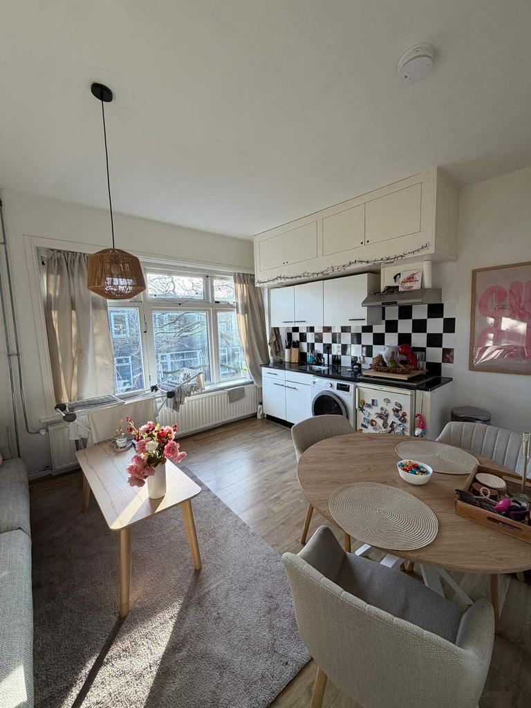 Appartement met balkon in de Oranjebuurt - Afbeelding 2