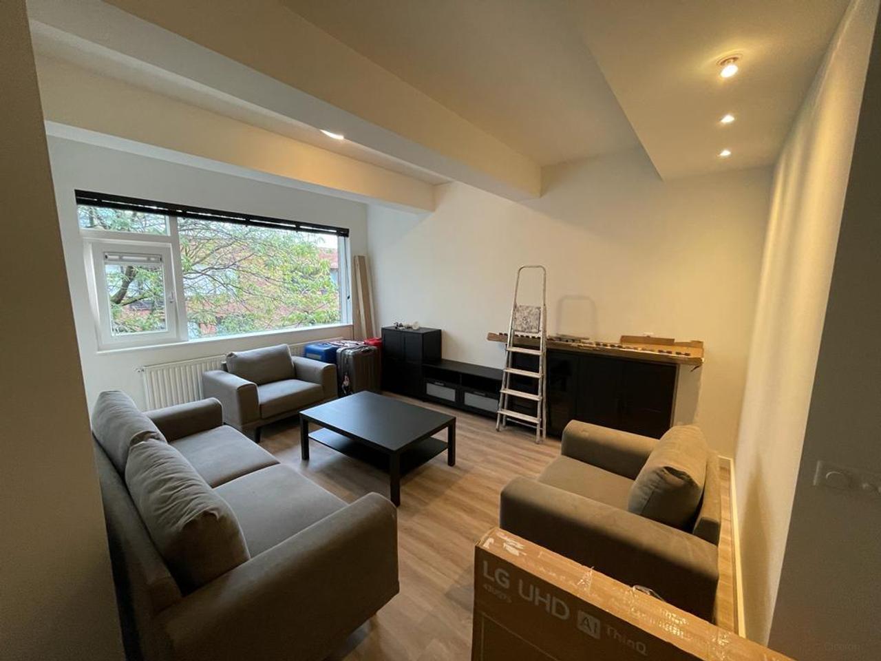Gemeubileerd 3-kamerappartement met terras - Afbeelding 1