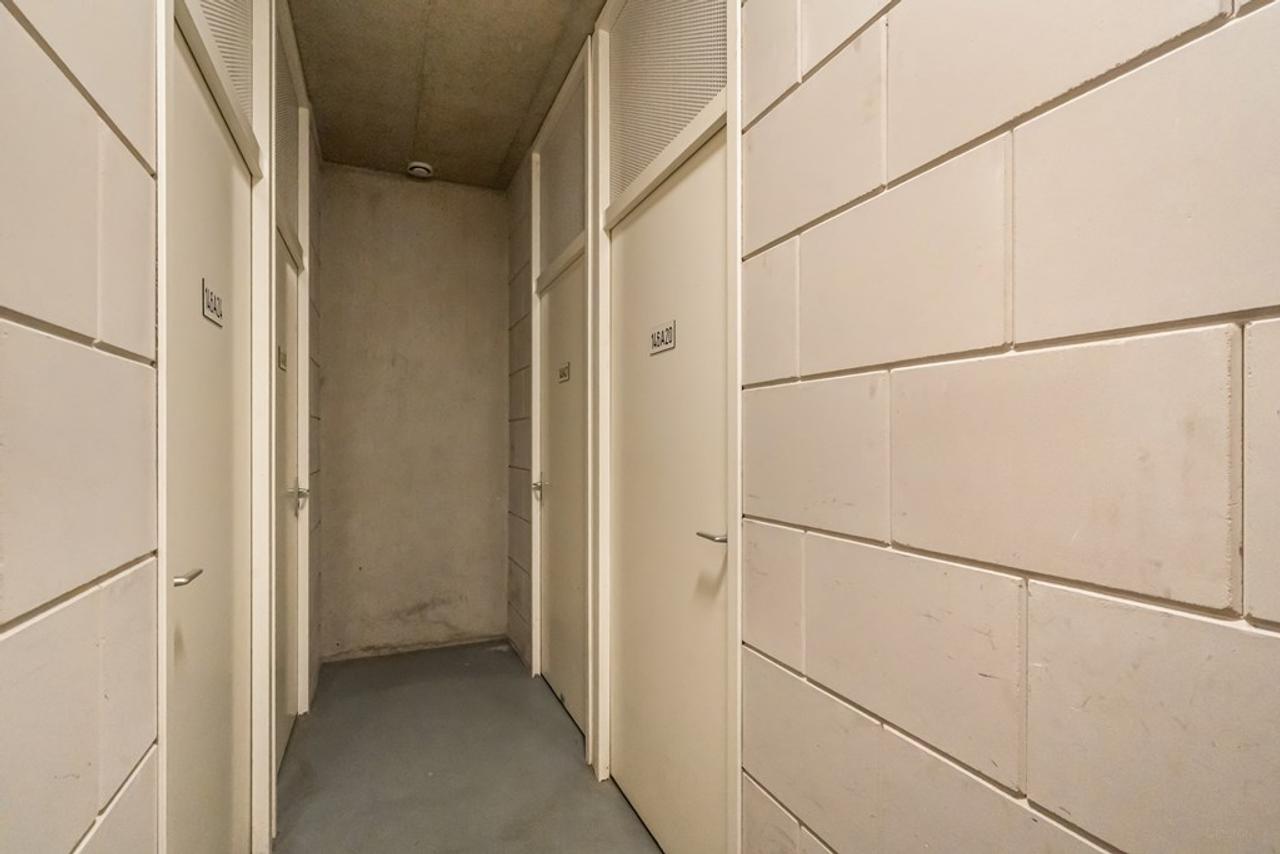 Gemeubileerd appartement met dakterras in De Pijp - Afbeelding 30