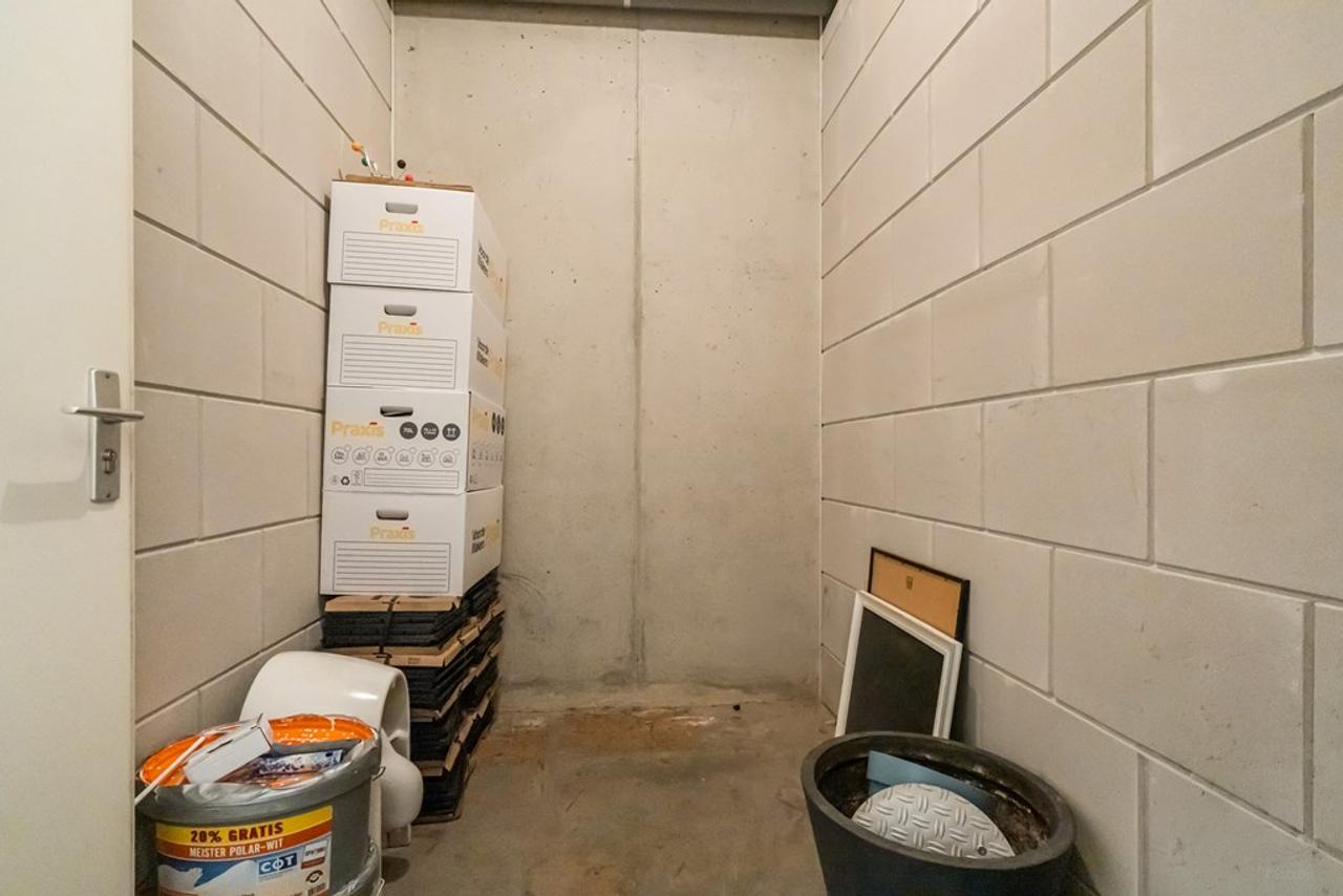 Gemeubileerd appartement met dakterras in De Pijp - Afbeelding 32