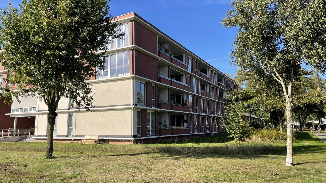 94 m² appartement met balkon en parkeerplaats - Afbeelding 1