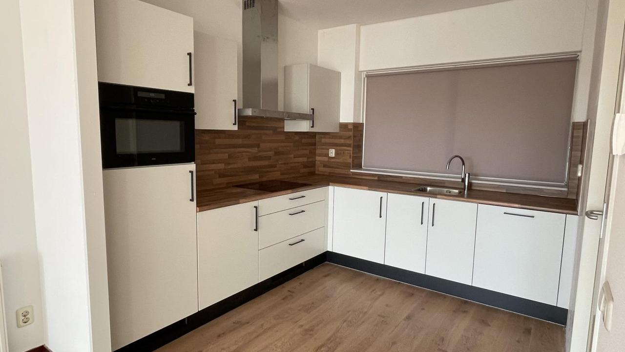94 m² appartement met balkon en parkeerplaats - Afbeelding 3