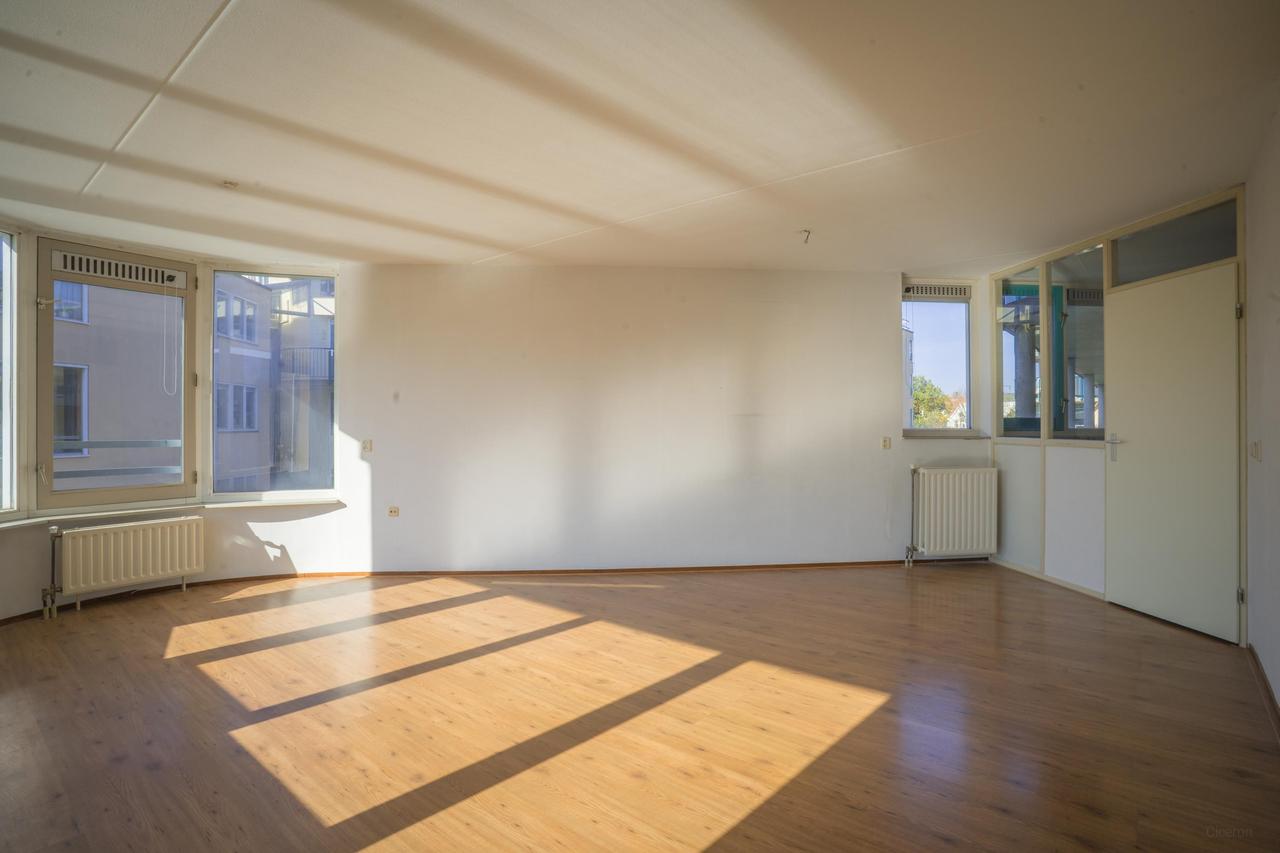 69 m² apartment with balcony in Spaarndammerbuurt - Image 3