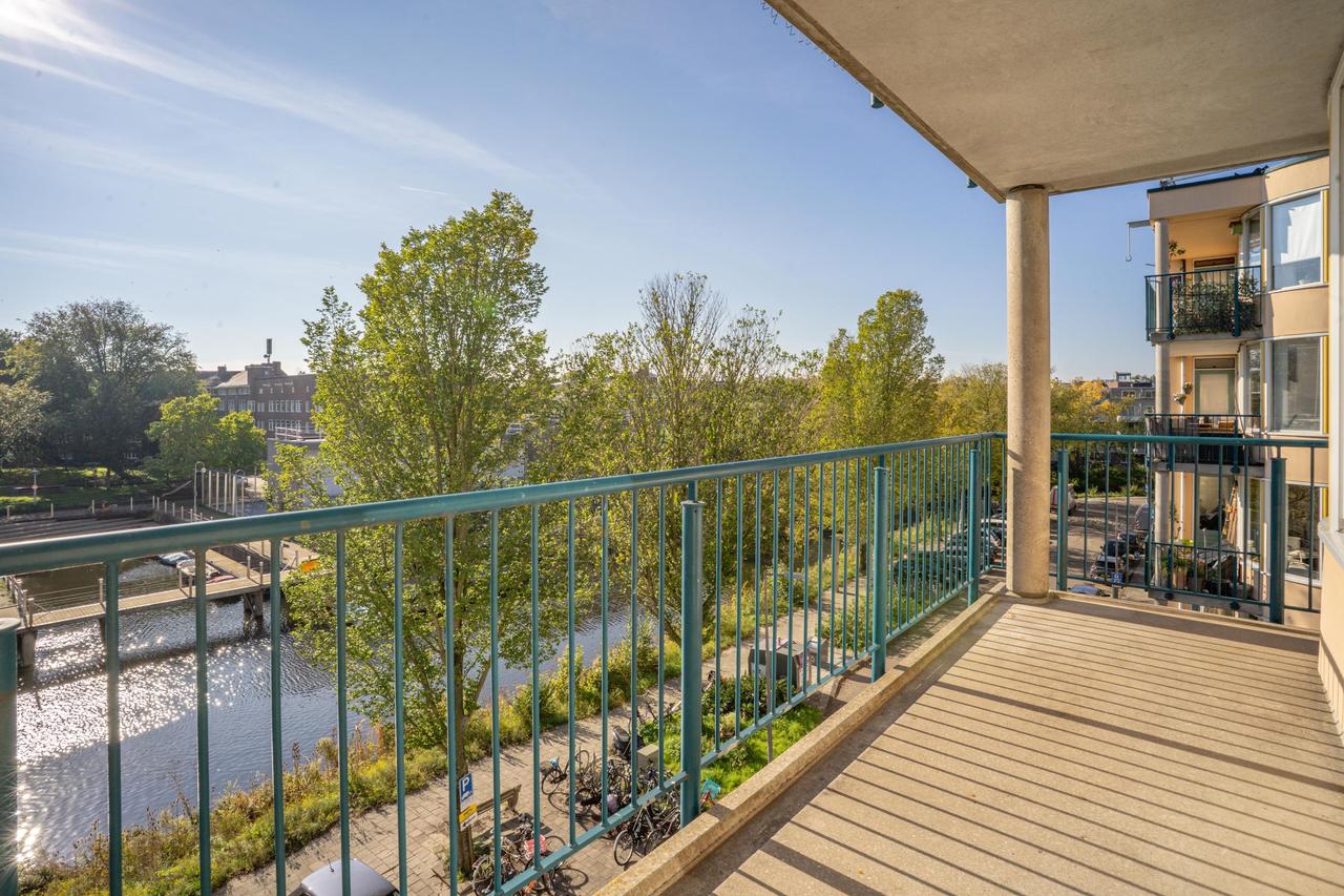 69 m² apartment with balcony in Spaarndammerbuurt - Image 4