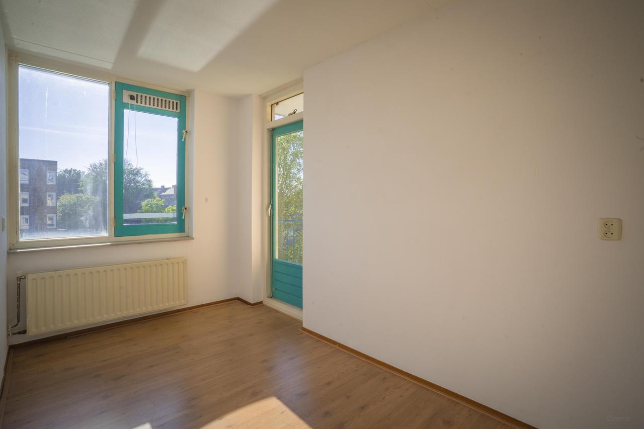69 m² apartment with balcony in Spaarndammerbuurt - Image 7