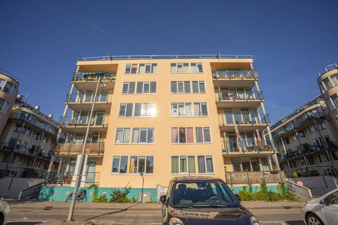 69 m² apartment with balcony in Spaarndammerbuurt - Image 16