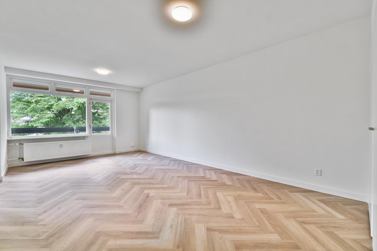 88 m² apartment with 3 bedrooms - Image 2