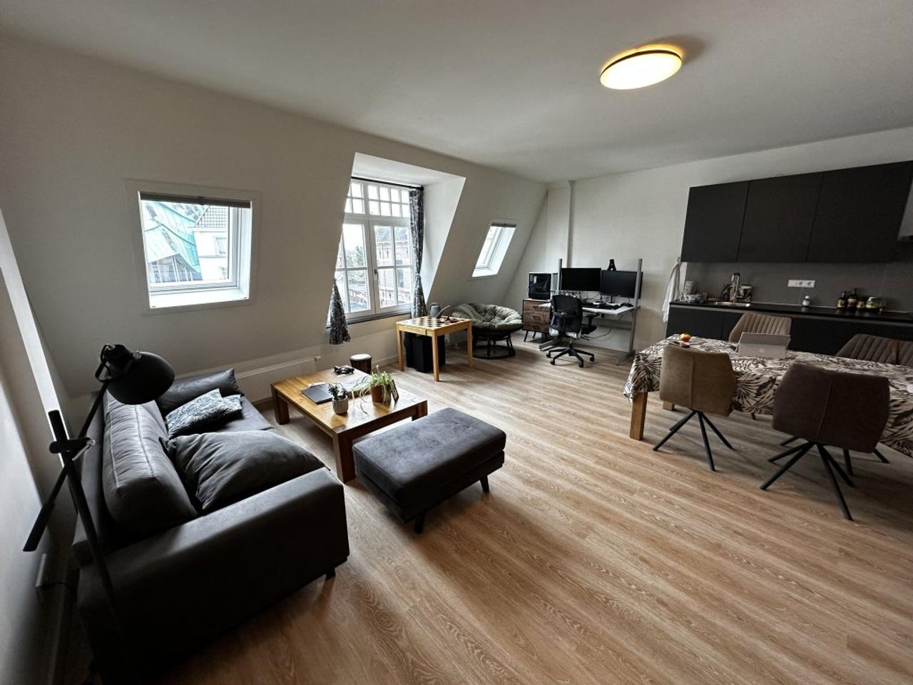 80 m² appartement met balkon in Almelo - Afbeelding 3