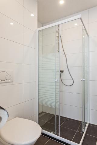 4-Room Apartment with Balcony in Amsterdam - Image 17